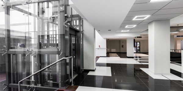 Proyectos de Rehabilitaciones en Lleida · Instalación de Ascensores